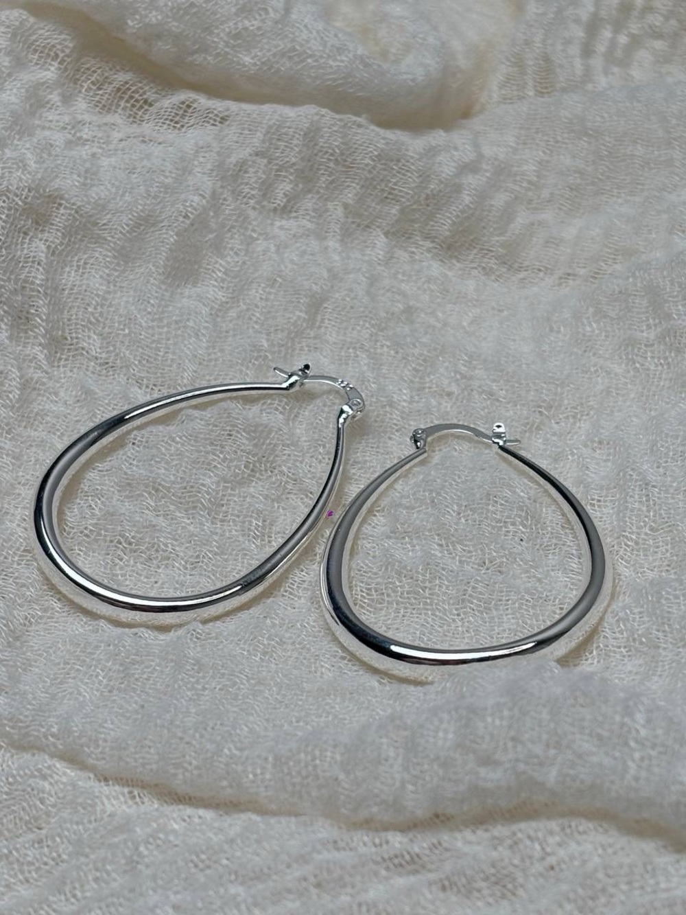 925 Sterling Silver Teardrop Hoop Earrings - Silver OUT OF STOCK - Picture 4 of 6